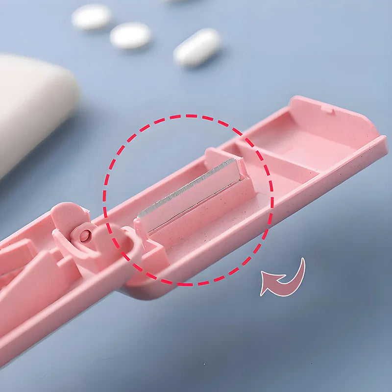 1PCS Mini Plastic cutter pills medicine Portable Pill Case Storage Box Dispenser Handy Drug Slicer Essential Health Tool FYQ011