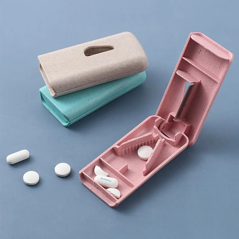 1PCS Mini Plastic cutter pills medicine Portable Pill Case Storage Box Dispenser Handy Drug Slicer Essential Health Tool FYQ011